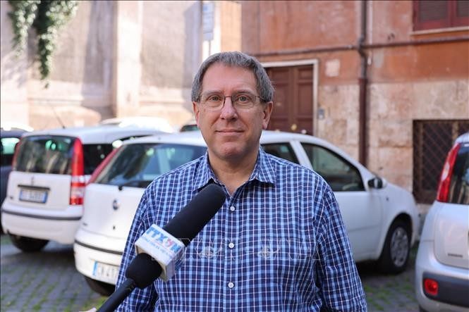 El profesor Masina Pietro Paolo de la Universidad de Nápoles La Oriental. (Fuente: VNA)