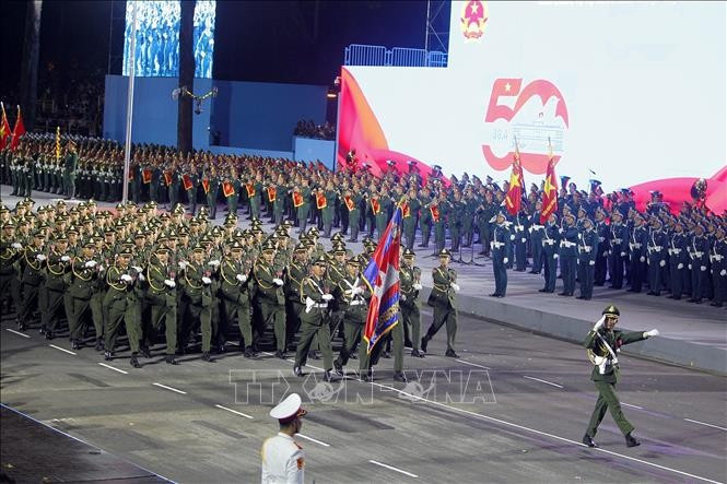 El desfile de las fuerzas armadas reales de Camboya. (Fuente: VNA) 