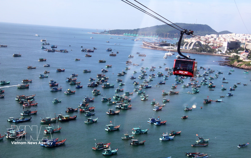 El teleférico de Hon Thom, el más largo del mundo sobre el mar, en la zona especial de Phu Quoc, de la provincia de An Giang. (Fuente: VNA)