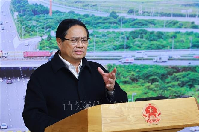El primer ministro de Vietnam, Pham Minh Chinh, preside la reunión (Fuente: VNA)