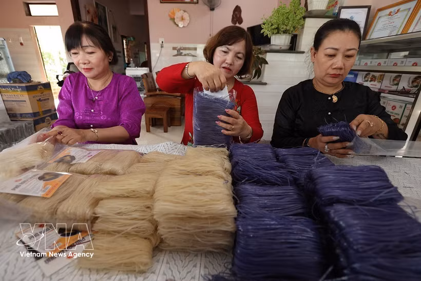 An Phong, una aldea tradicional de elaboración de fideos, ubicada en la comuna de Phu Cat, provincia de Binh Dinh (Foto: VNA)