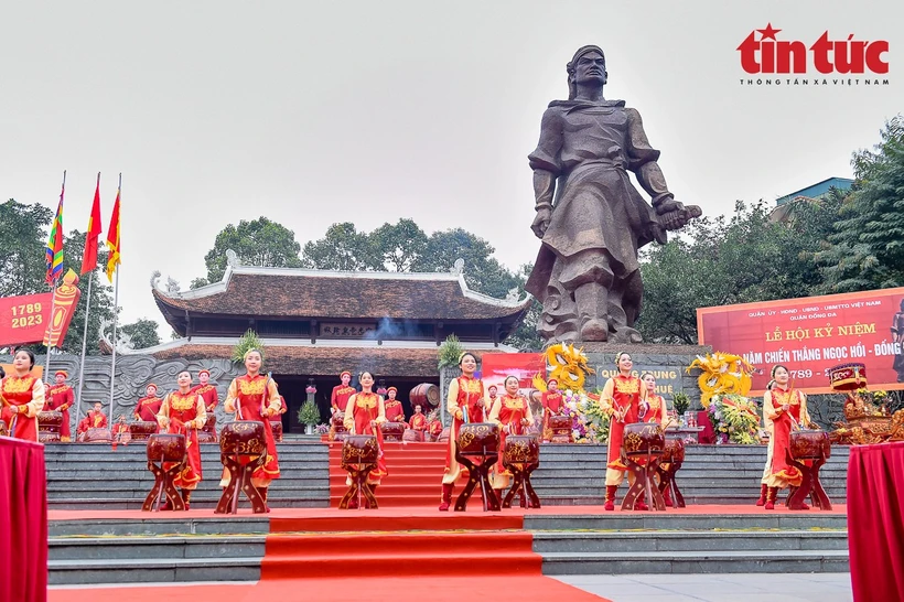 El festival se realiza para conmemorar la victoria de Ngoc Hoi - Dong Da sobre los invasores chinos. (Fuente: VNA)