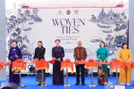 En la ceremonia de inauguración de la exposición “Vínculos entrelazados: 50 años de relaciones diplomáticas entre Tailandia y Vietnam”. (Foto: VNA)
