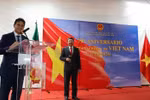 Fernando Gonzalez Saiffe, director general para Asia-Pacífico del Ministerio de Asuntos Exteriores de México, pronuncia un discurso en la ceremonia del 79 aniversario del Día Nacional de Vietnam en México. (Fuente: VNA) 