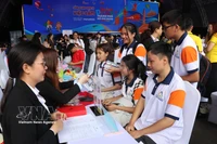 Un gran número de trabajadores participan en la feria de empleo especializada del sector turístico. (Fuente: VNA) 