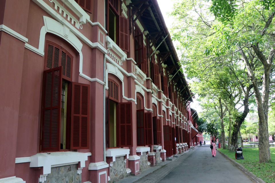 La escuela secundaria Hai Ba Trung es una de las obras arquitectónicas francesas típicas de la ciudad de Hue. Foto: VNA