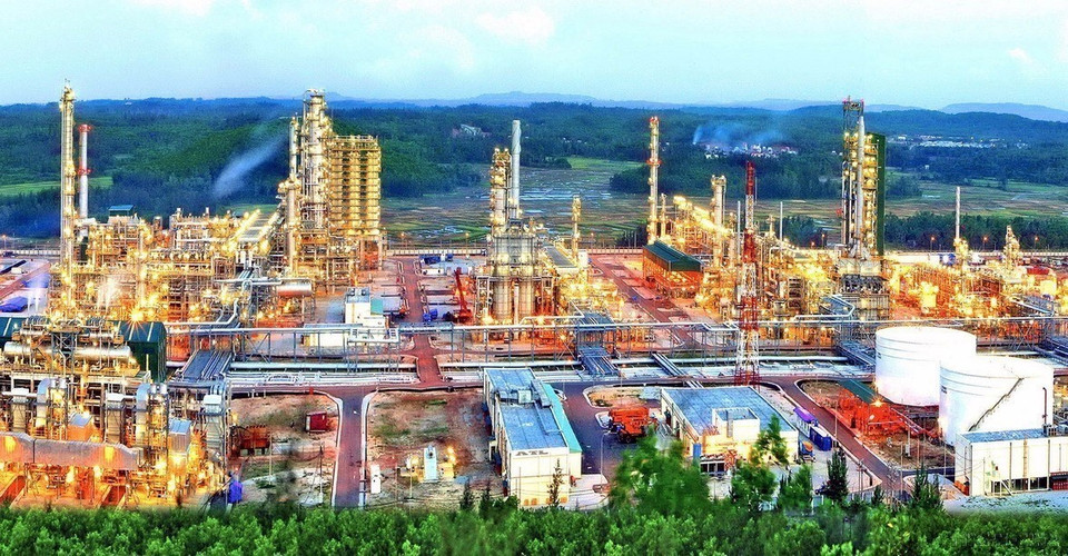 La refinería de Dung Quat (Quang Ngai) es la segunda más grande de Vietnam, desempeñando un papel clave en la industria nacional (2011). Foto: VNA