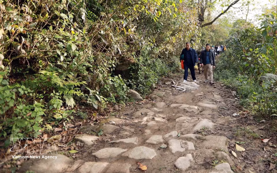 El camino de piedra Pavie fue construido a principios del siglo XX por los franceses, quienes lo diseñaron y ejecutaron para facilitar la explotación colonial. Foto: VNA