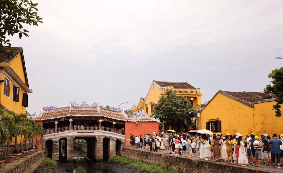 El patrimonio cultural mundial de la antigua ciudad de Hoi An, ciudad de Da Nang, es siempre un destino favorito para los turistas internacionales. (Foto: VNA)