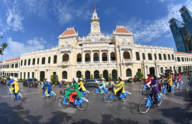 Ciudad Ho Chi Minh cuenta con numerosos productos turísticos únicos que atraen a turistas nacionales y extranjeros. Foto de la ilustración: Periódico Tin Tuc (Noticias) du-lich-1.jpg