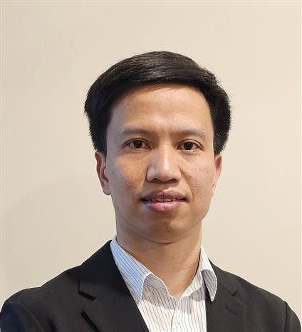 El profesor asociado y doctor Pham Duc Son, miembro de la Asociación de Intelectuales y Expertos Vietnamitas en Australia (VASEA). Foto: VNA vna-potal-cong-uoc-ha-noi-bieu-tuong-cua-hoa-binh-niem-tin-va-trach-nhiem-chung-trong-ky-nguyen-so-8346399.jpg