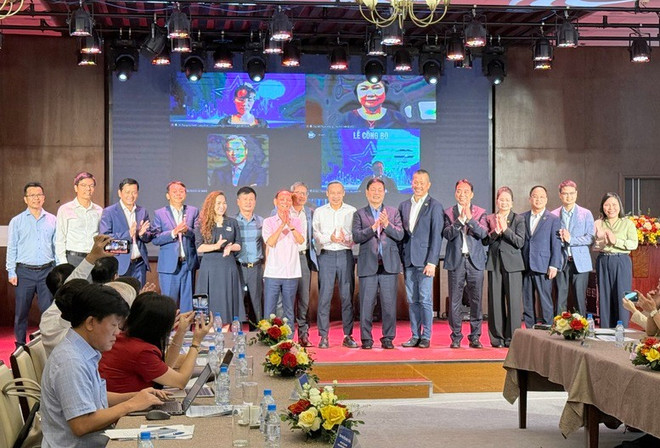 En el acto de presentación del panorama de la economía privada de Vietnam. (Foto: VNA) kinh-te-tu-nhan.jpg