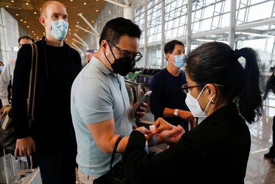 Restauran a plena capacidad línea de viaje para vacunados entre Malasia y Singapur