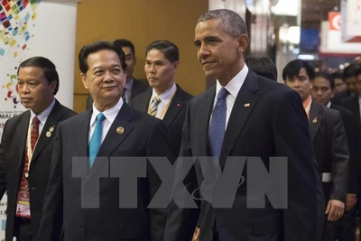 Barack Obama llama a evitar militarización de asunto de Mar del Este
