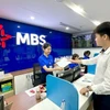 Actividades de consultoría y corretaje de valores en la empresa MB Securities (Foto: qdnd.vn)