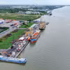 Se prevé que a partir de septiembre de 2026, los productos agrícolas del delta del Mekong se exporten directamente desde el puerto de Cai Cui a Guangxi, China. (Foto: VNA)