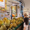 Un puesto de durian en el supermercado APITA. Foto: VNA