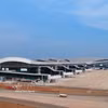 Una parte de la terminal de pasajeros y la torre de control de tráfico aéreo en el aeropuerto de Long Thanh. Foto: VNA