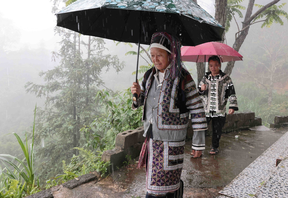 Traje del pueblo Lo Lo en la comuna de Xin Cai, Meo Vac. (Foto: VNA)