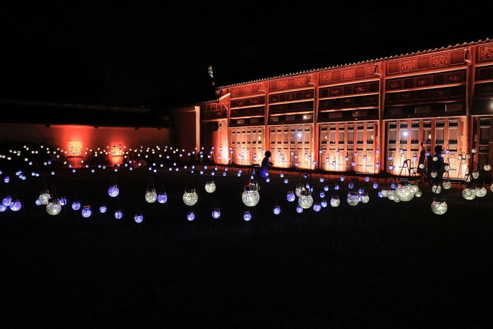 El Festival se diseña con 350 luces LED. (Fuente: VNA)
