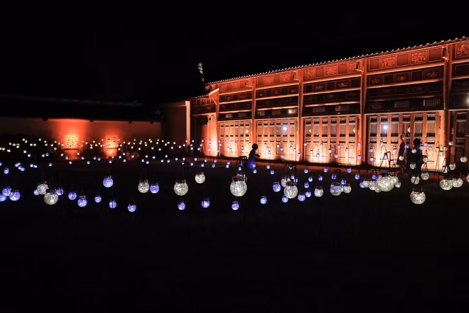 El Festival se diseña con 350 luces LED. (Fuente: VNA)