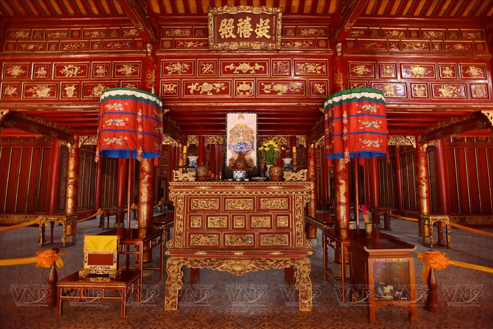El altar del rey Dong Khanh en el palacio Ngan Hy. (Fuente: VNA)