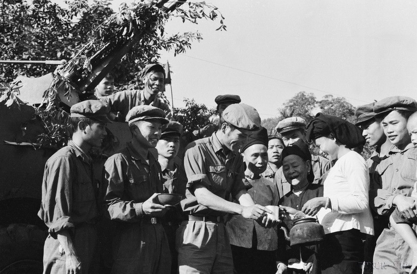 En 1972, la coalición Vietnam-Laos llevó a cabo con éxito la campaña de defensa de la llanura Chum - Xiengkhouang - Muang Soui, protegiendo firmemente la zona estratégica de la revolución laosiana. (Foto: Luong Nghia Dung, VNA)