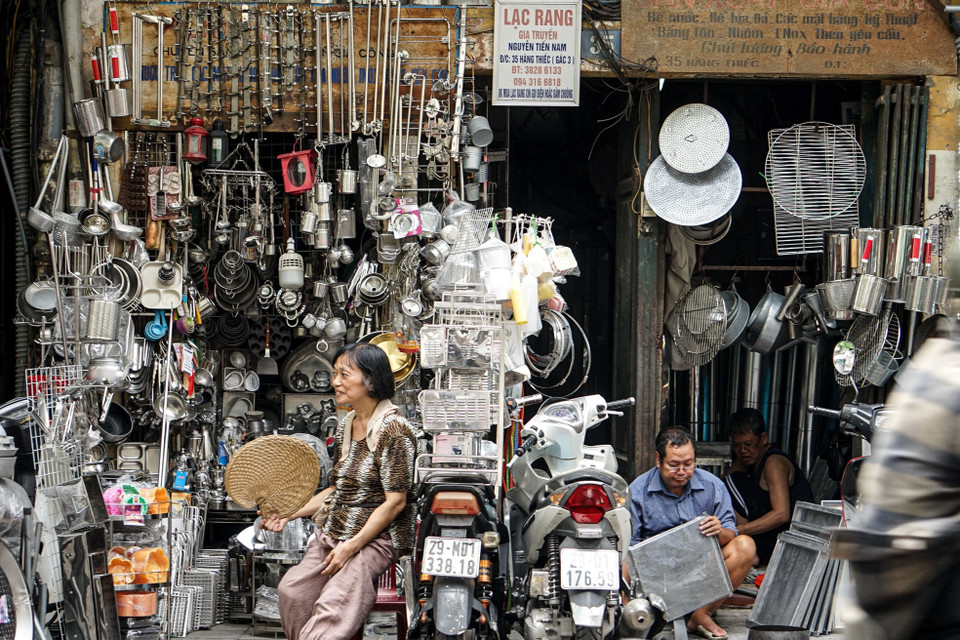 Hang Thiec figura entre las calles de artesanía con productos típicos del antiguo Hanoi y todavía se conserva. (Fuente: VNA)
