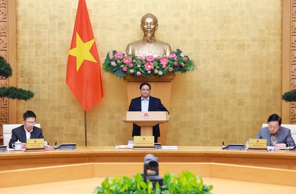 vna-potal-thu-tuong-chu-tri-hop-danh-gia-tinh-hinh-kinh-te-khu-vuc-va-the-gioi-7901766.jpg