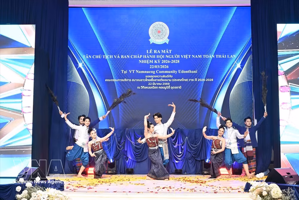 vnanet-potal-bkk03094ban-anh-kieu-bao-mach-nguon-ket-noi-ben-vung-quan-he-huu-nghi-viet-nam-thai-lan-865861824-6-8-58.jpg