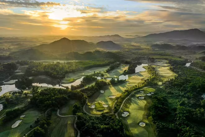 4-da-nang-sun-group-korean-visitors.jpg