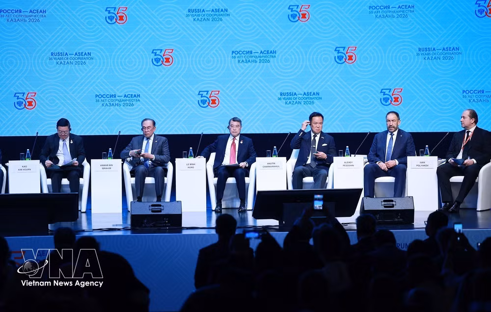vnanet-potal-thu-tuong-le-minh-hung-du-phien-khai-mac-dien-dan-doanh-nghiep-nga-asean-8832093.jpg