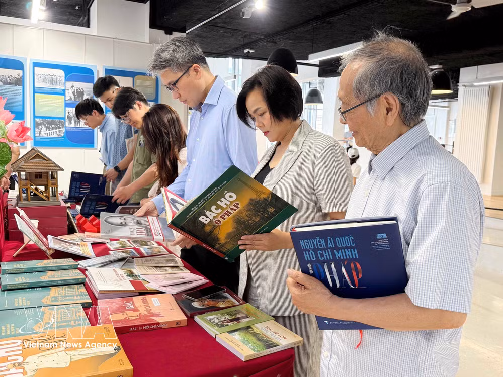 vnanet-potal-chuoi-hoat-dong-ton-vinh-chu-tich-ho-chi-minh-tai-phap-8853393.jpg