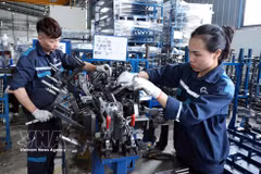 La empresa AUTOMECH, ubicada en el Parque Industrial Dinh Tram (provincia de Bac Ninh), alcanza una facturación anual de casi 40 millones de dólares, y genera empleo para más de 600 trabajadores. (Foto: VNA)