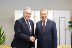 Líder partidista alienta a empresas estadounidenses a ampliar inversiones en Vietnam 