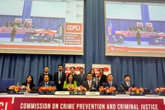 La delegación vietnamita asiste al 34º período de sesiones de la Comisión de Prevención del Delito y Justicia Penal (CCPCJ34) en Viena, Austria. (Foto: Ministerio de Relaciones Exteriores)