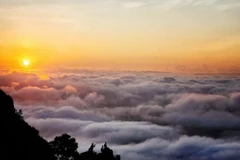  Cazar nubes en la cima de Dong Cao en la provincia de Bac Ninh