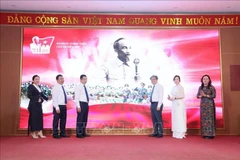 La ceremonia de lanzamiento de la plataforma digital "A80 - Orgullo de Vietnam". (Foto: VNA)