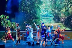 Jóvenes artistas vietnamitas aportan nueva vitalidad al teatro tradicional