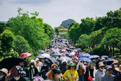Turistas acudieron en masa a venerar las reliquias de Buda en la Pagoda Tam Chuc en mayo de 2025. (Foto ilustrativa: Vietnam+)