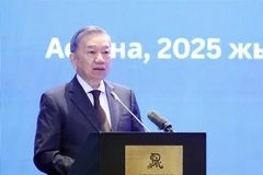 El secretario general del Partido Comunista de Vietnam (PCV), To Lam, habla en la mesa redonda. (Foto: VNA)