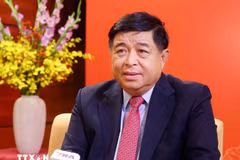 El viceprimer ministro Nguyen Chi Dung en una entrevista concedida a la Agencia Vietnamita de Noticias. (Foto: VNA)