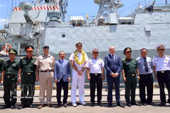 Delegados de Vietnam y Canadá en el acto de recepción (Foto: VNA)