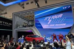 Vinfast presenta nuevo modelo VF7 en Indonesia. Foto: VNA