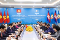 Encuentro de alto nivel entre el Partido Popular de Camboya y el Partido Comunista de Vietnam. Foto: VNA