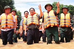 Premier vietnamita dirige directamente labores de rescate y recuperación tras inundaciones en Thai Nguyen