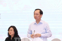 El vicegobernador del Banco Estatal de Vietnam, Dao Minh Tu, en la rueda de prensa ordinaria del Gobierno del mes de abril. (Foto: VNA)