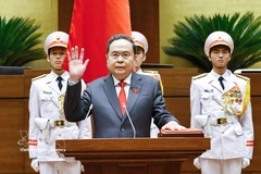 El presidente de la Asamblea Nacional de la XVI legislatura, Tran Thanh Man, prestó juramento. (Foto: VNA)