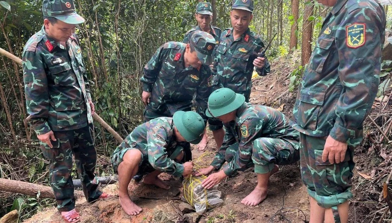 La bomba tenía más de un metro de largo y una gran capacidad destructiva (Foto: Comando Militar de Da Nang)