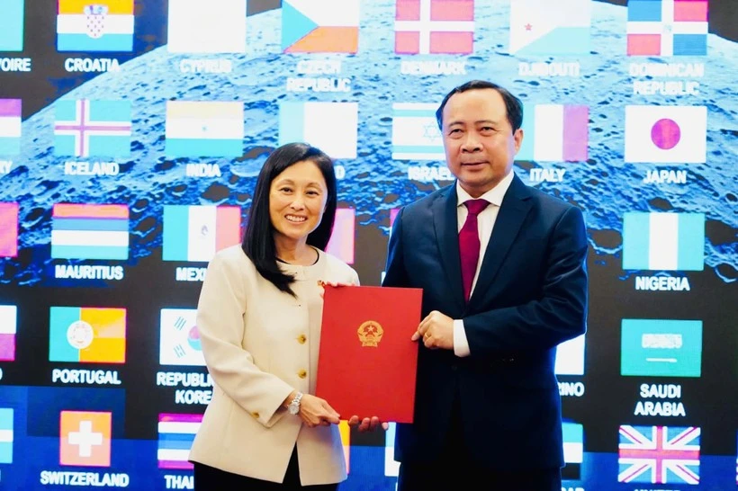 Estados Unidos celebra la adhesión de Vietnam a los Acuerdos de Artemis sobre exploración espacial